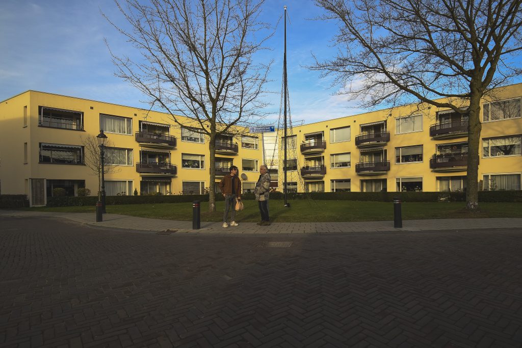 Paul & Rowyn bij voormalig Hotel Hut in Losser